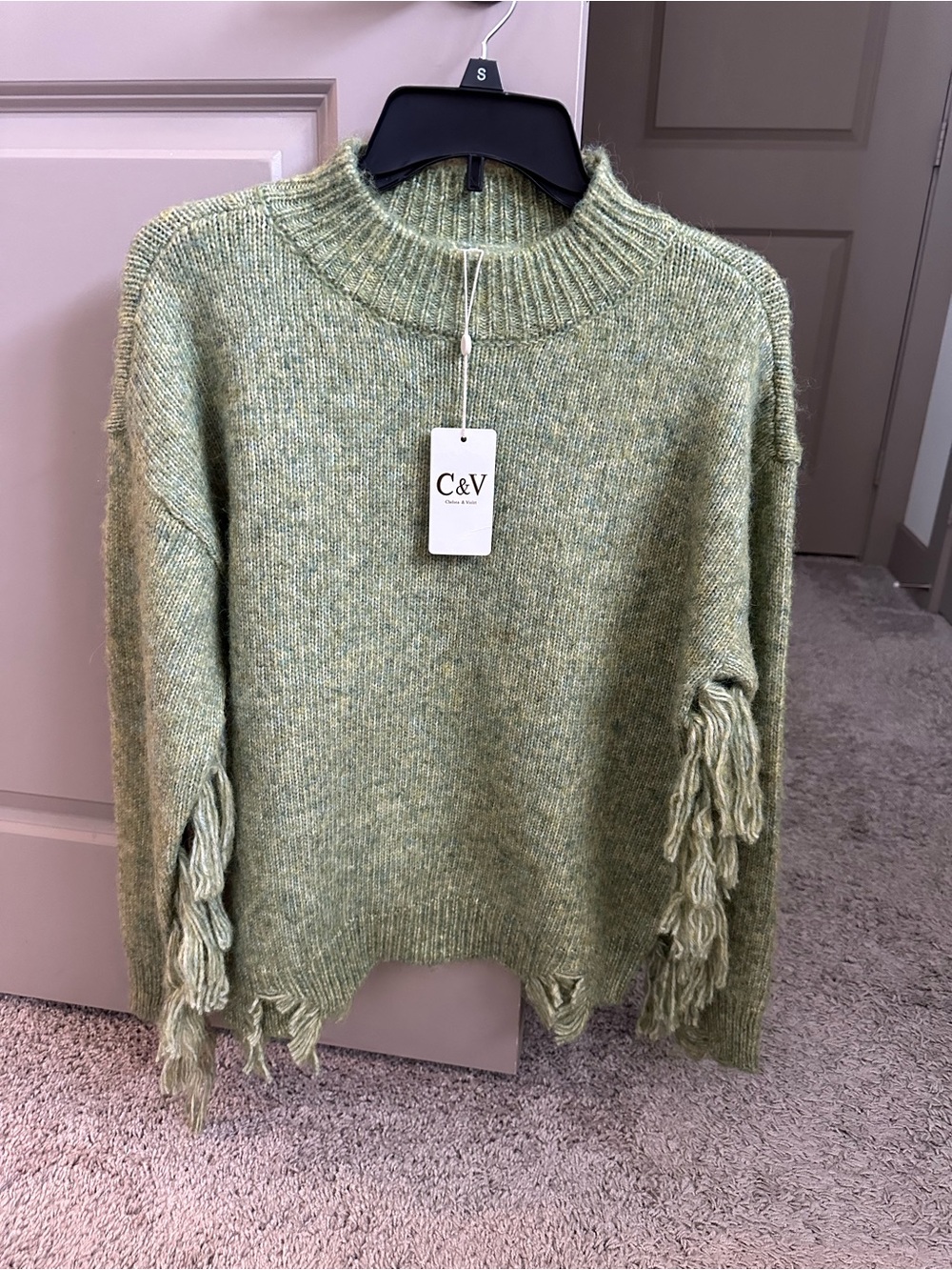 Chelsea & Violet Juniors Green Fringe Sweater